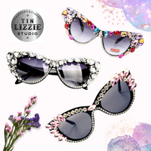 Load image into Gallery viewer, Crystal and Flower Designer Sunglasses