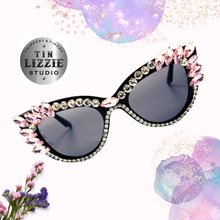 Load image into Gallery viewer, Crystal and Flower Designer Sunglasses
