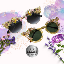 Load image into Gallery viewer, Crystal and Flower Designer Sunglasses
